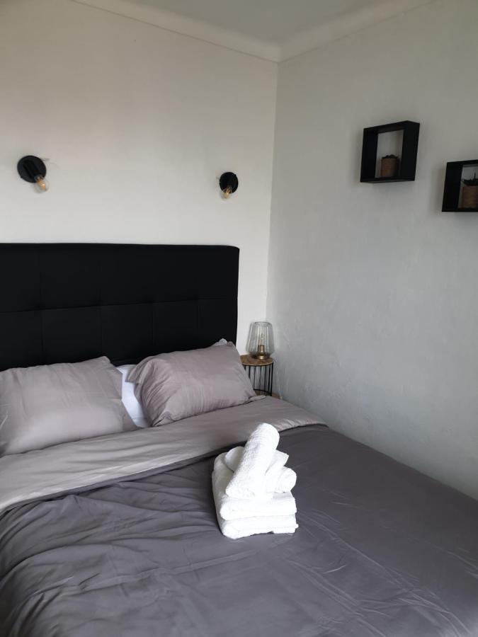 Les Pieds Dans L' Eau Apartment Empuriabrava Luaran gambar